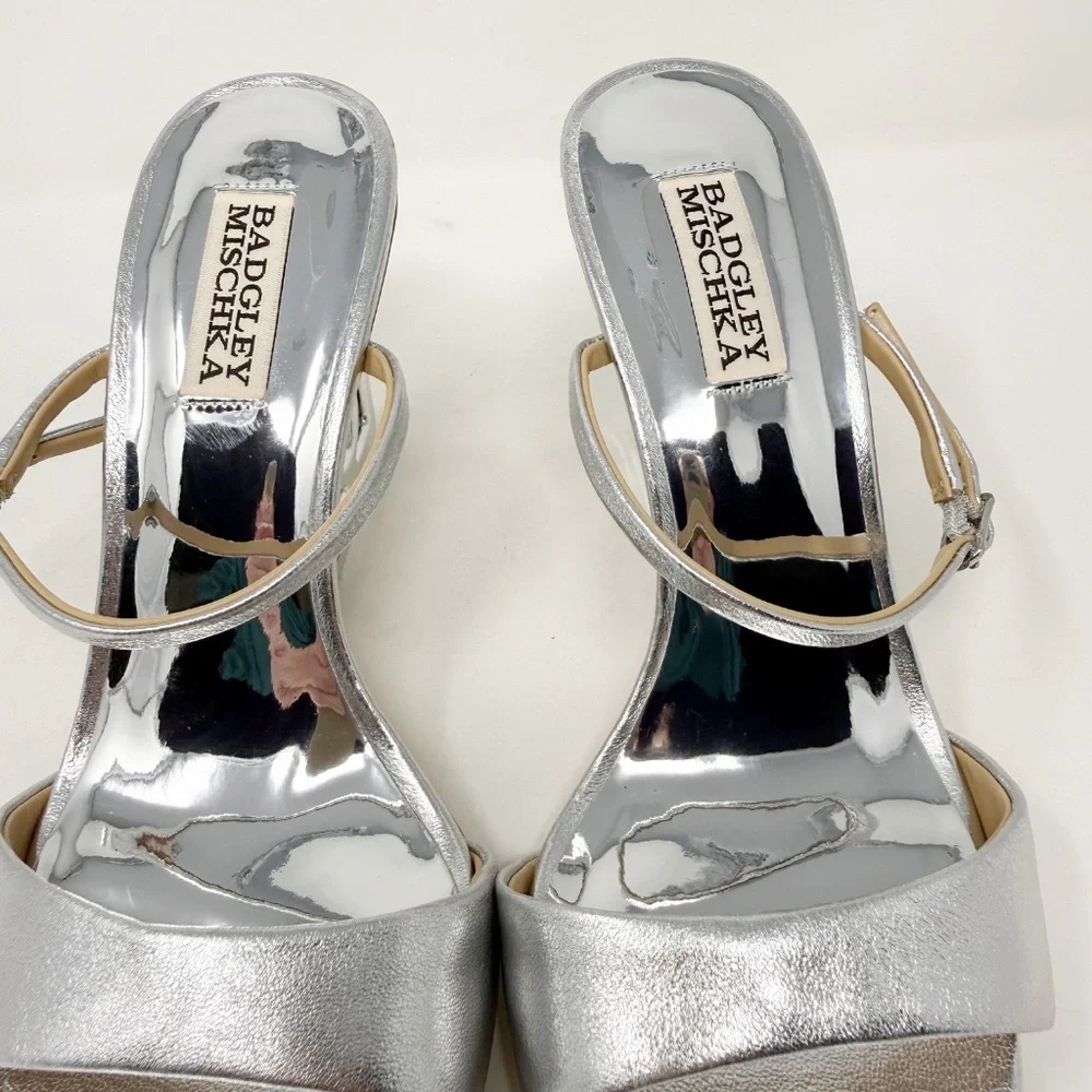 New Badgley Mischka Luna Mule With Sculptural Wedge Silver Love Sz 7.5